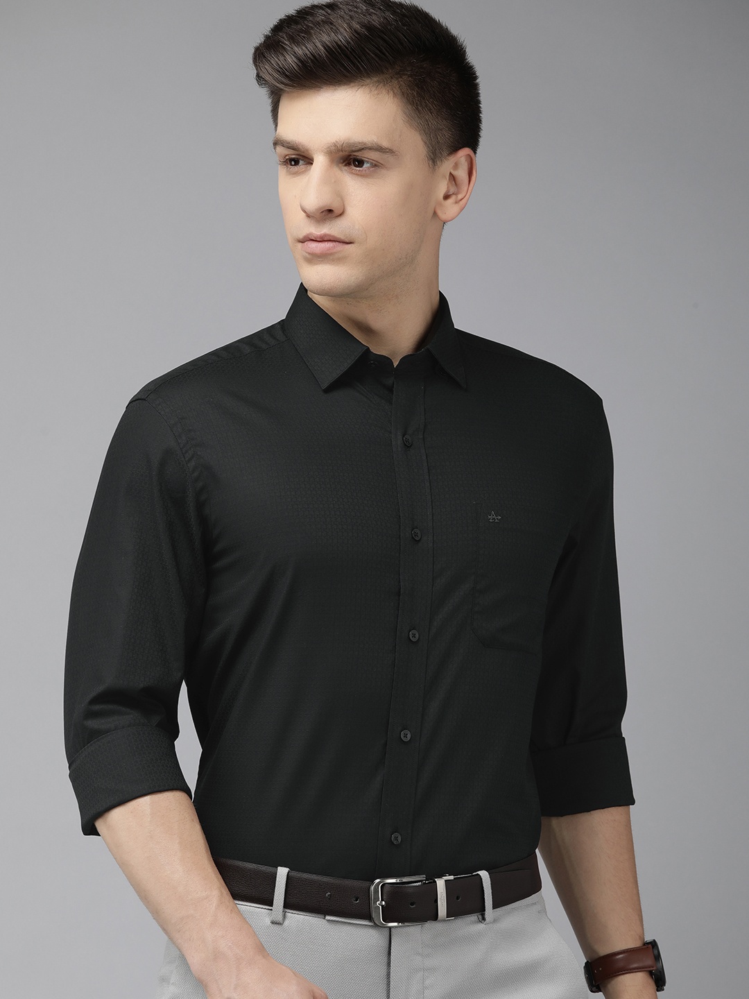 

Arrow Men Black Manhattan Slim Fit Textured Pure Cotton Formal Shirt