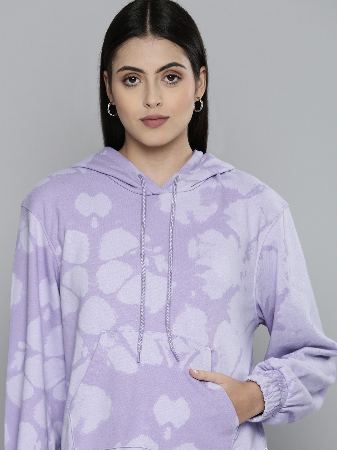 

Levi's Women Abstract Printed Hooded Sweatshirt, Purple