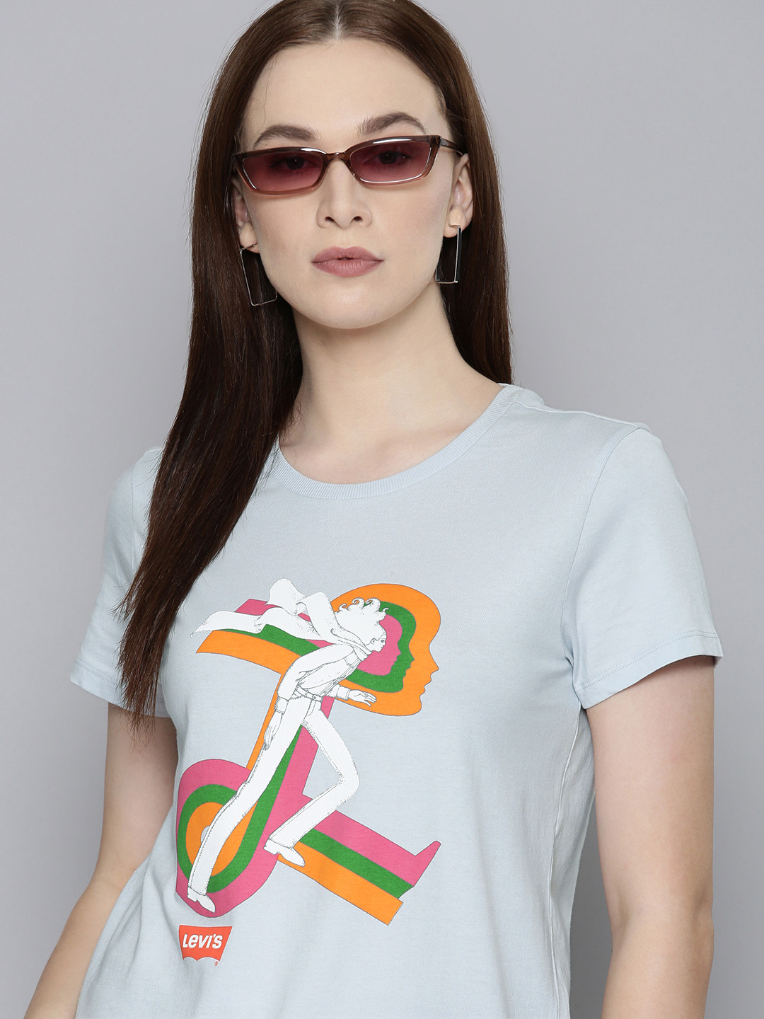 

Levis Women Graphic Printed Pure Cotton T-shirt, Blue