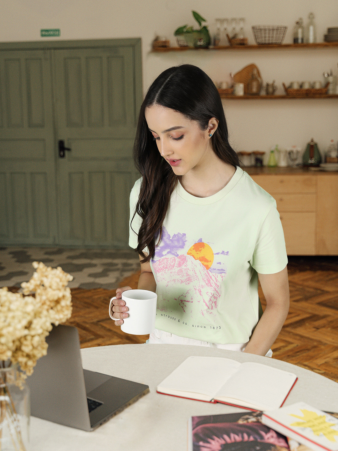 

Levis Women Mint Green Relaxed Fit Printed Pure Cotton T-shirt