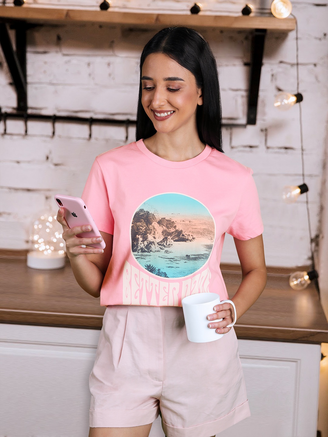 

Levis Women Pink Printed Applique Slim Fit Pure Cotton Casual T-shirt