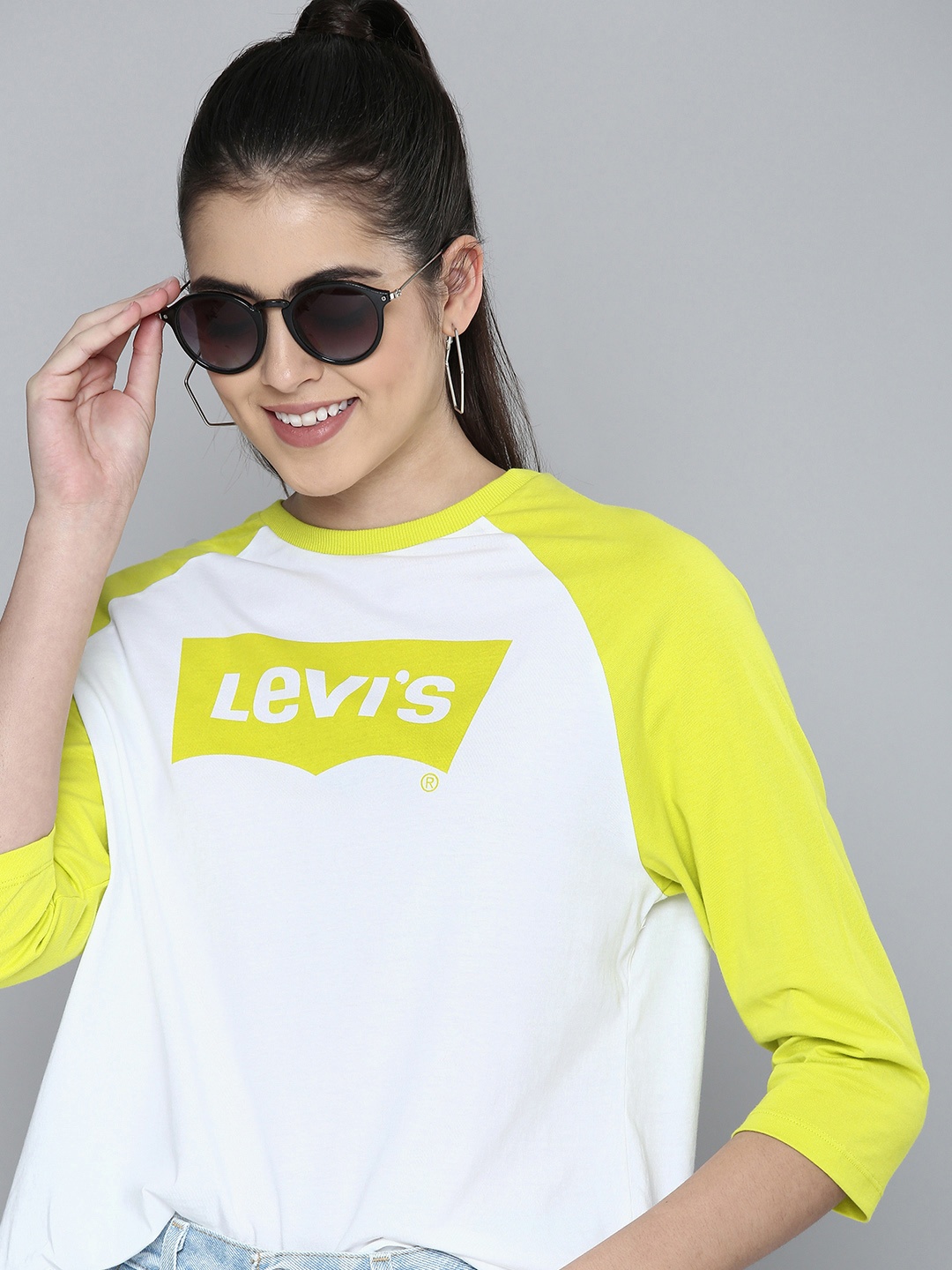 

Levis Women White Brand Logo Printed Pure Cotton T-shirt