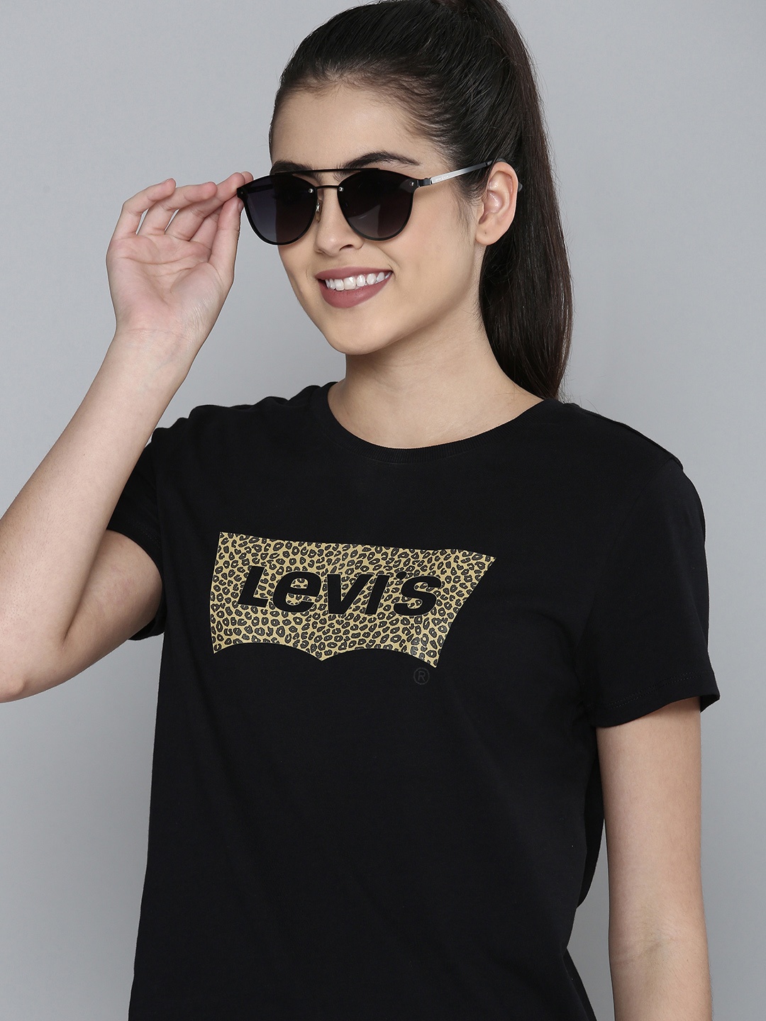 

Levis Women Black Brand Logo Printed Pure Cotton Casual T-shirt