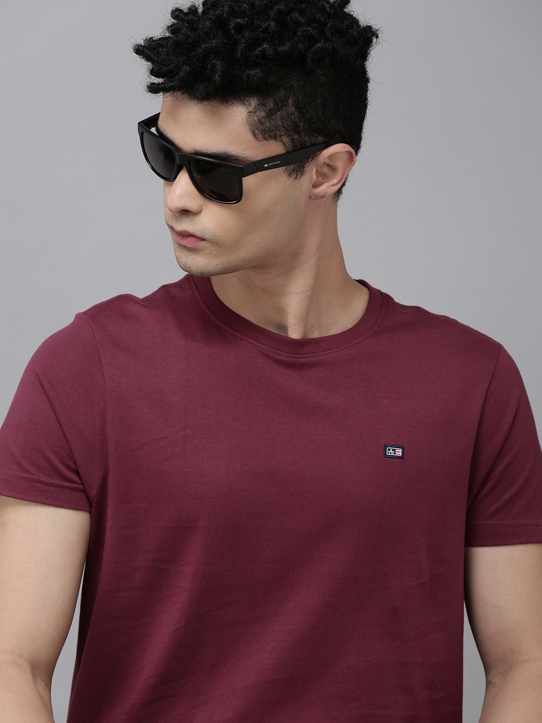 

Arrow Men Burgundy Solid Pure Cotton T-shirt