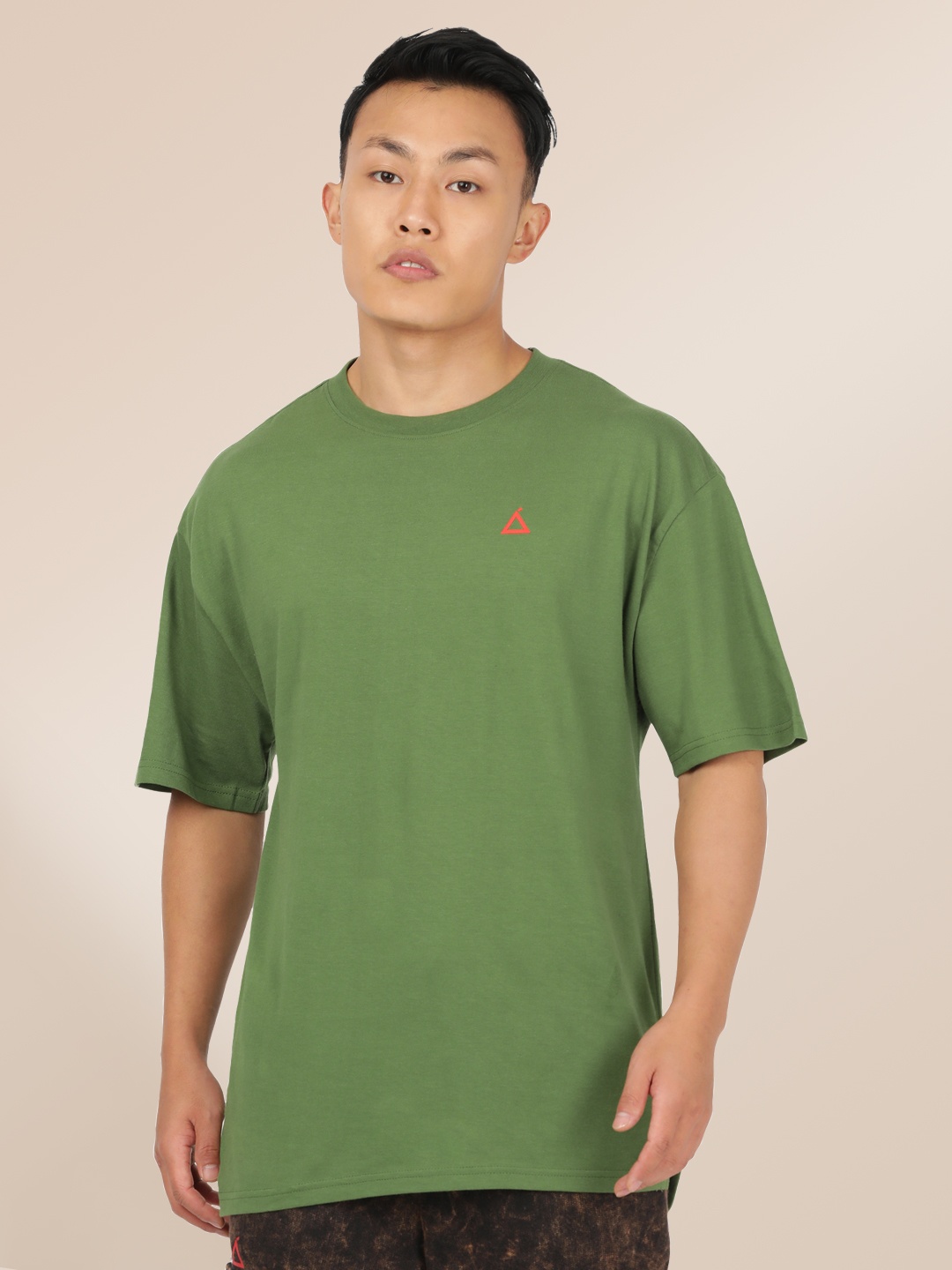 

KRA Men Olive Green Solid Cotton T-shirt