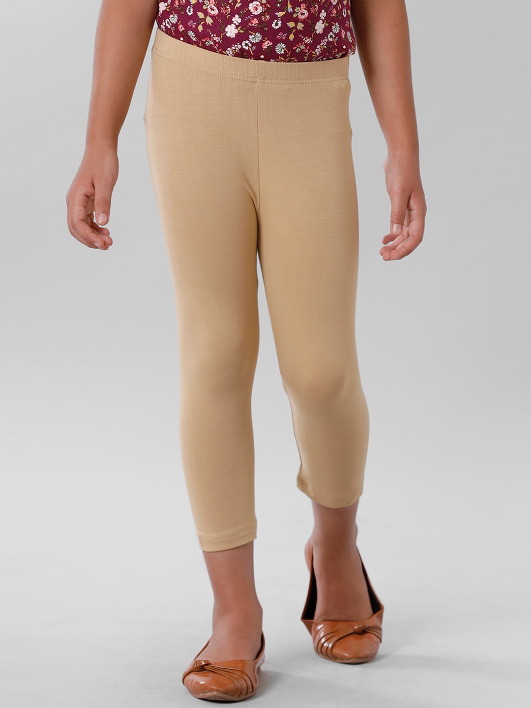 

De Moza Girls Beige Solid Three-Fourth Length Leggings
