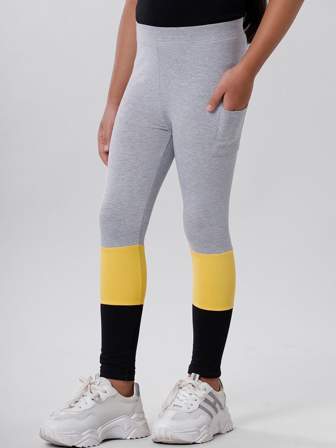 

De Moza Girls Grey & Yellow Colourblocked Tights