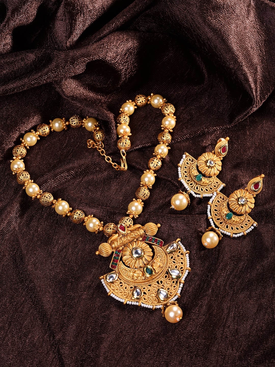 

Saraf RS Jewelry Women Antique Matte Gold-Plated Kundan-Stud Rajwadi Pendant Jewelry Set