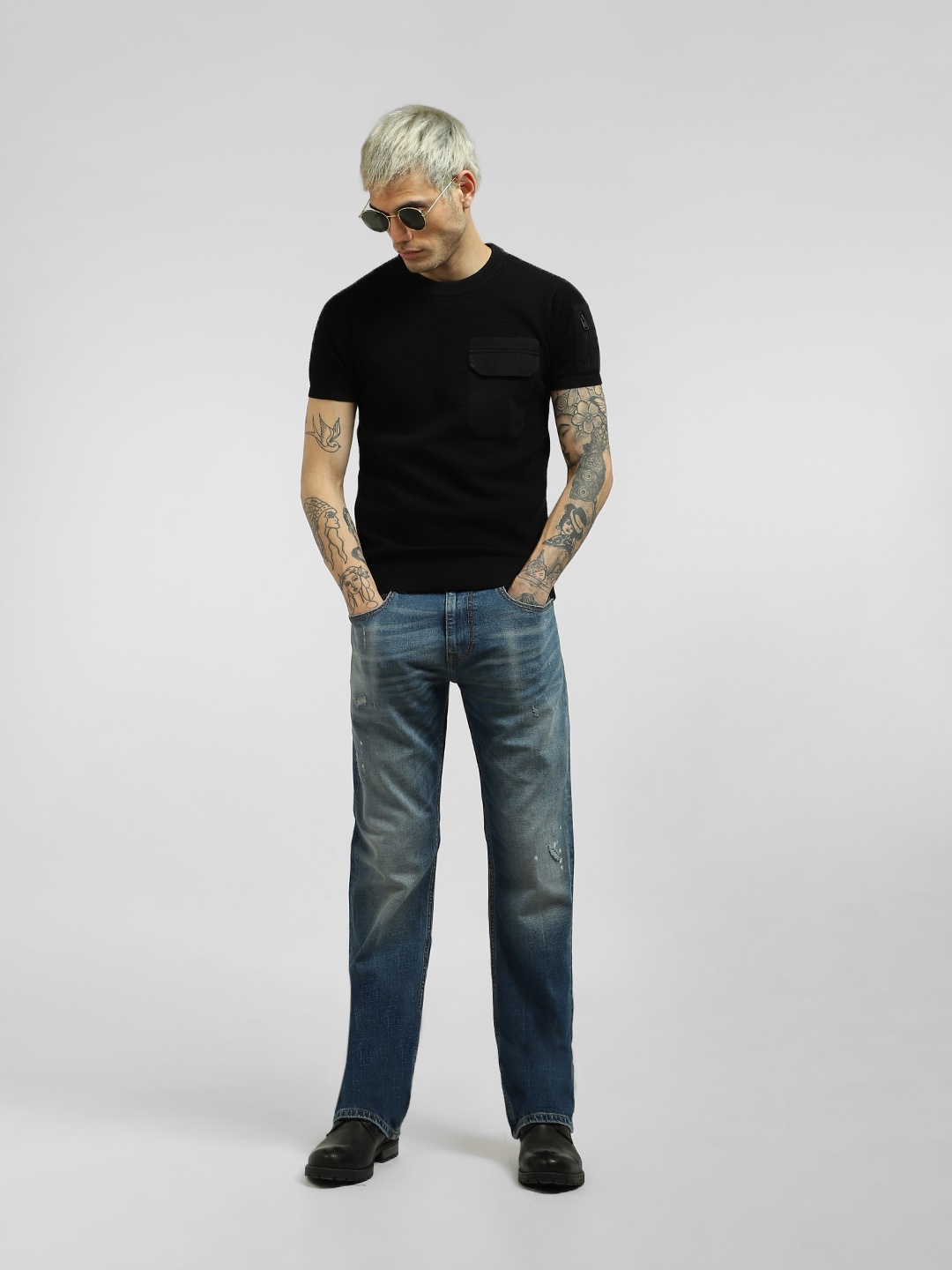 

Jack & Jones Men Blue Low-Rise Low Distress Heavy Fade Stretchable Jeans