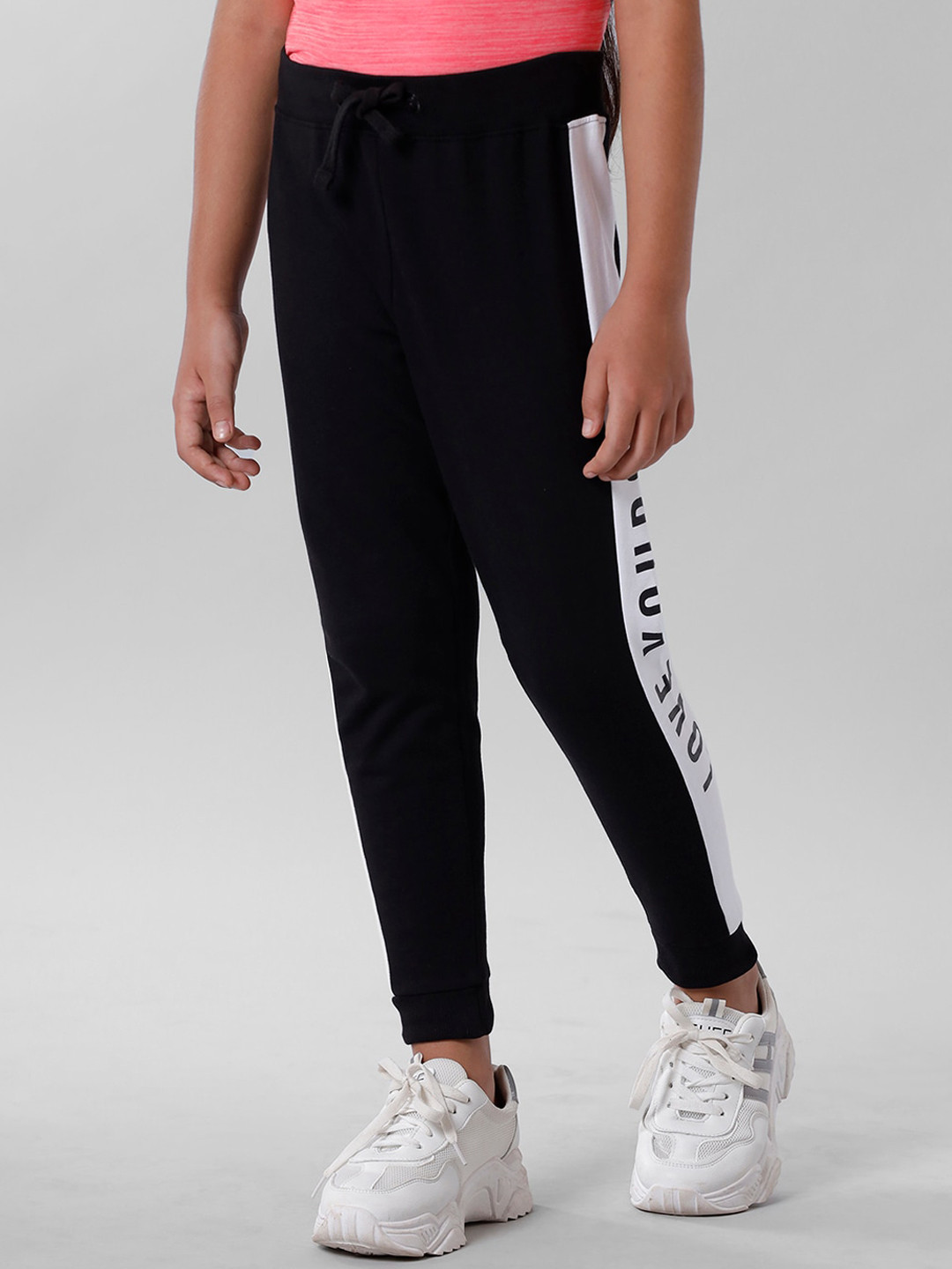 

De Moza Girls Black Printed Joggers