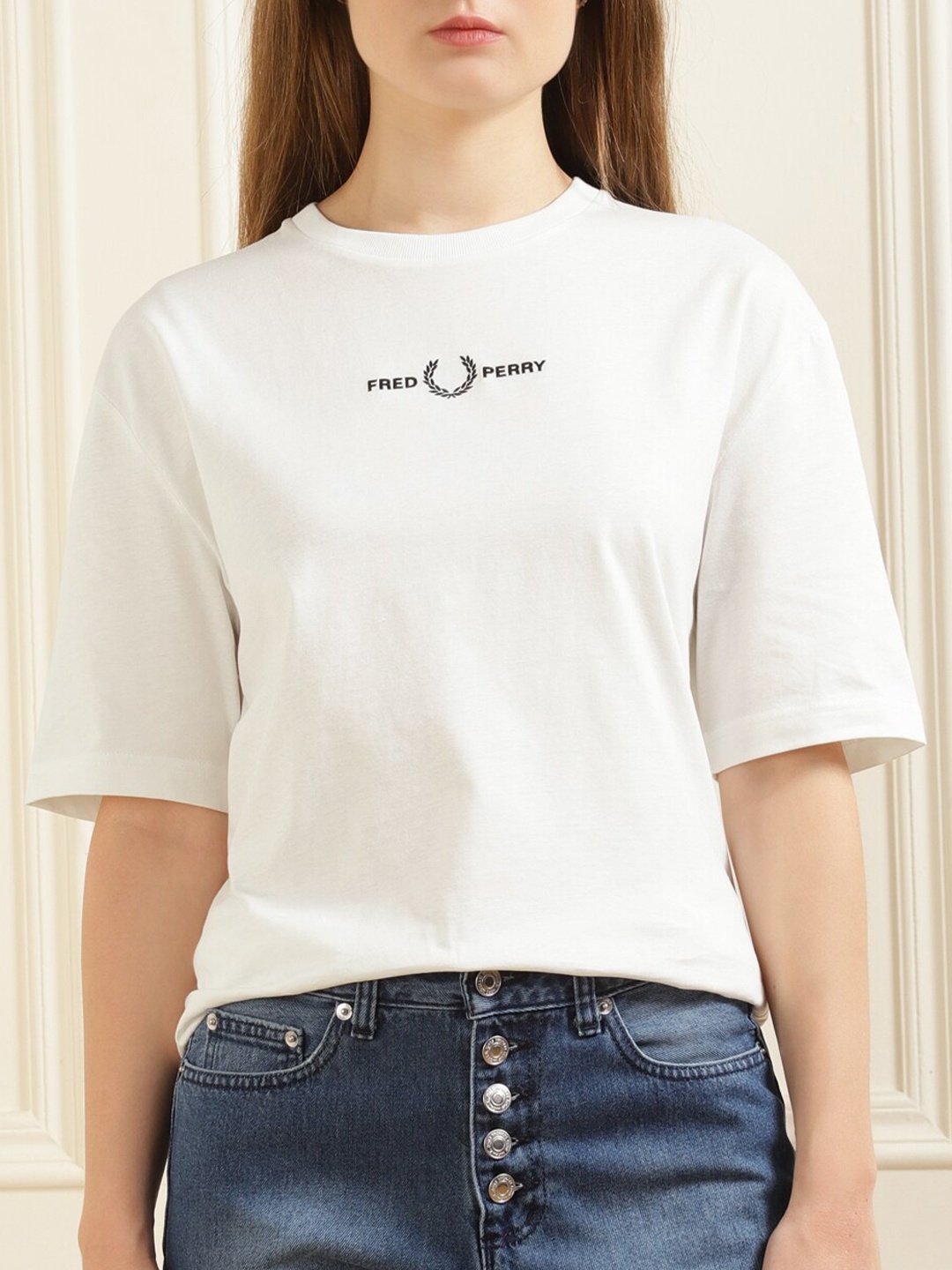 

Fred Perry Women White Drop-Shoulder Sleeves Pure Cotton T-shirt