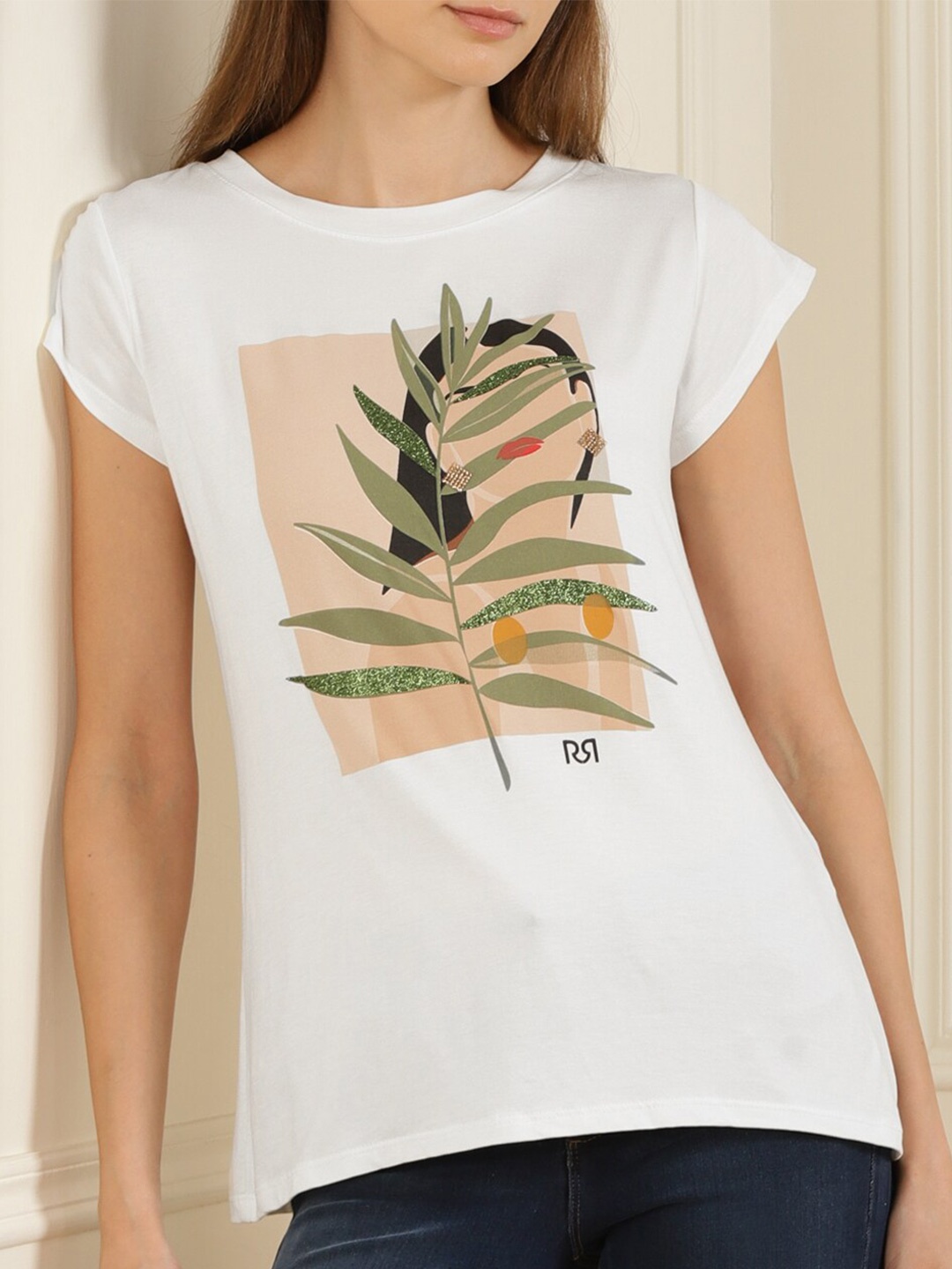 

Rinascimento Women White Graphic Printed T-shirt