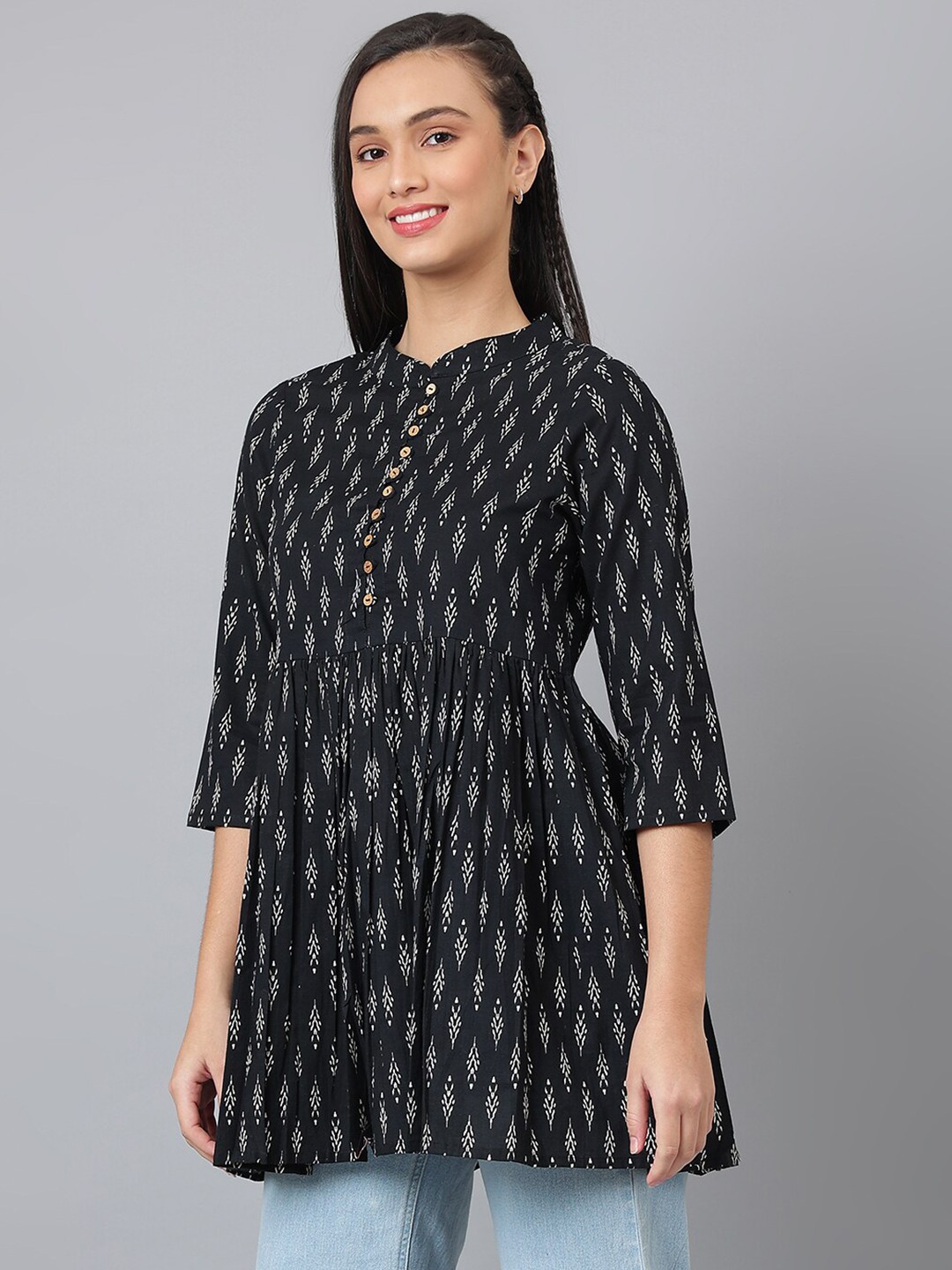 

DECKEDUP Black Print Mandarin Collar Cinched Waist Longline Top
