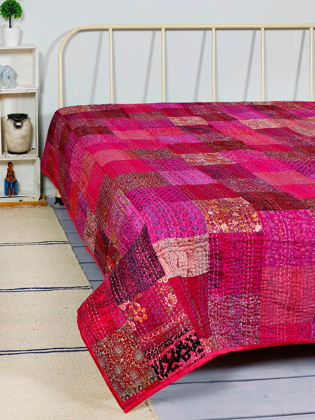 

HANDICRAFT PALACE Women Pink Patchwork Silk Double Size Bed Cover