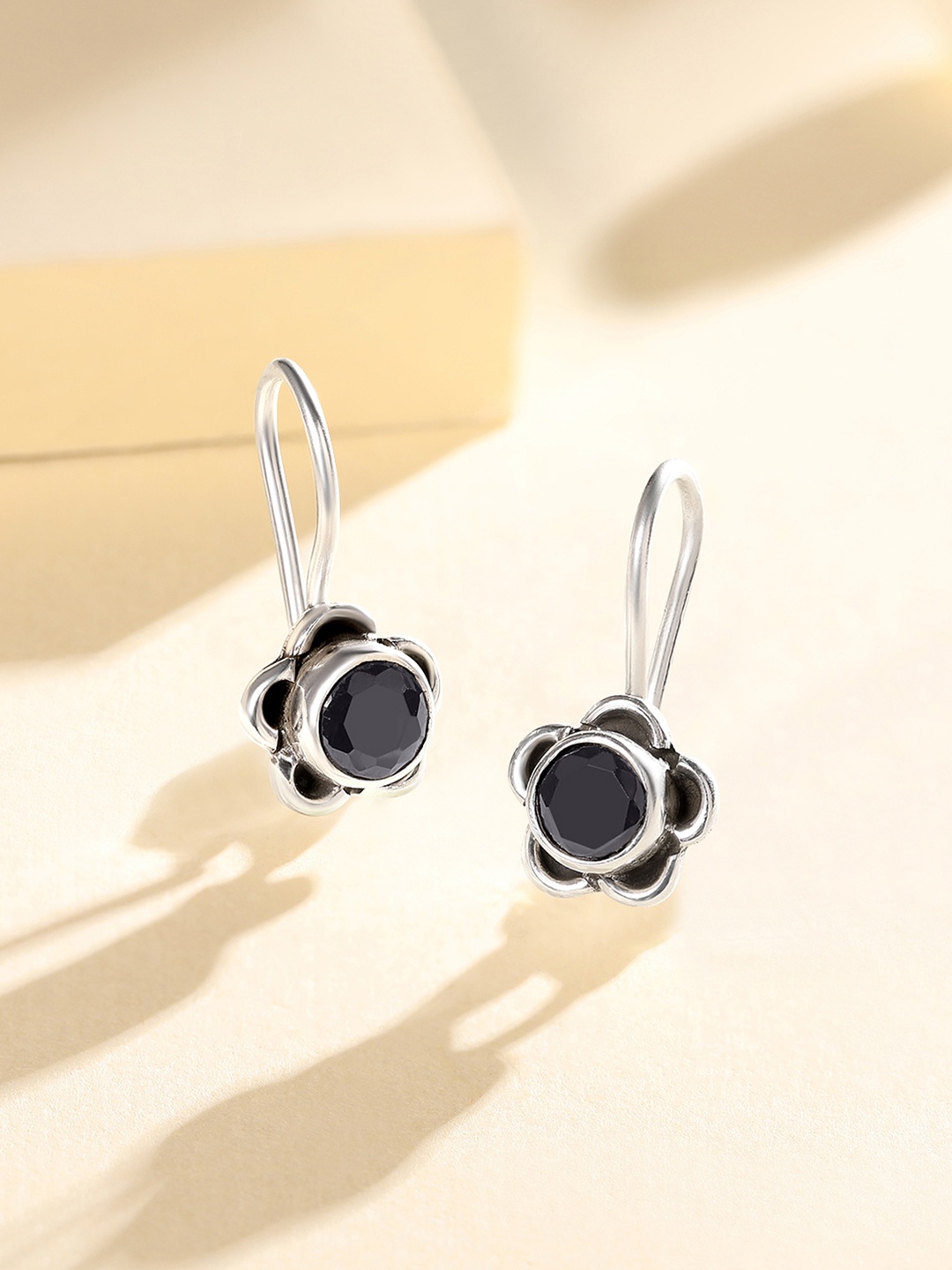 

Silvora by Peora Black and Silver-Plated Floral Drop Earrings