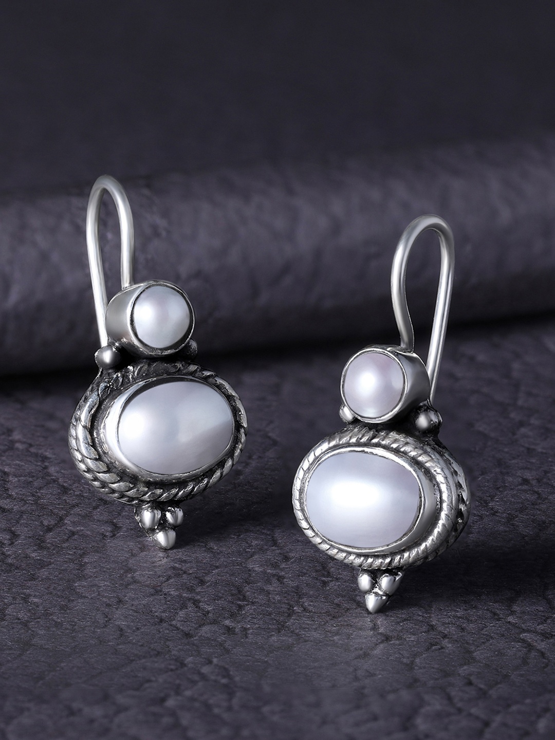 

Silvora by Peora White Oval Drop Earrings