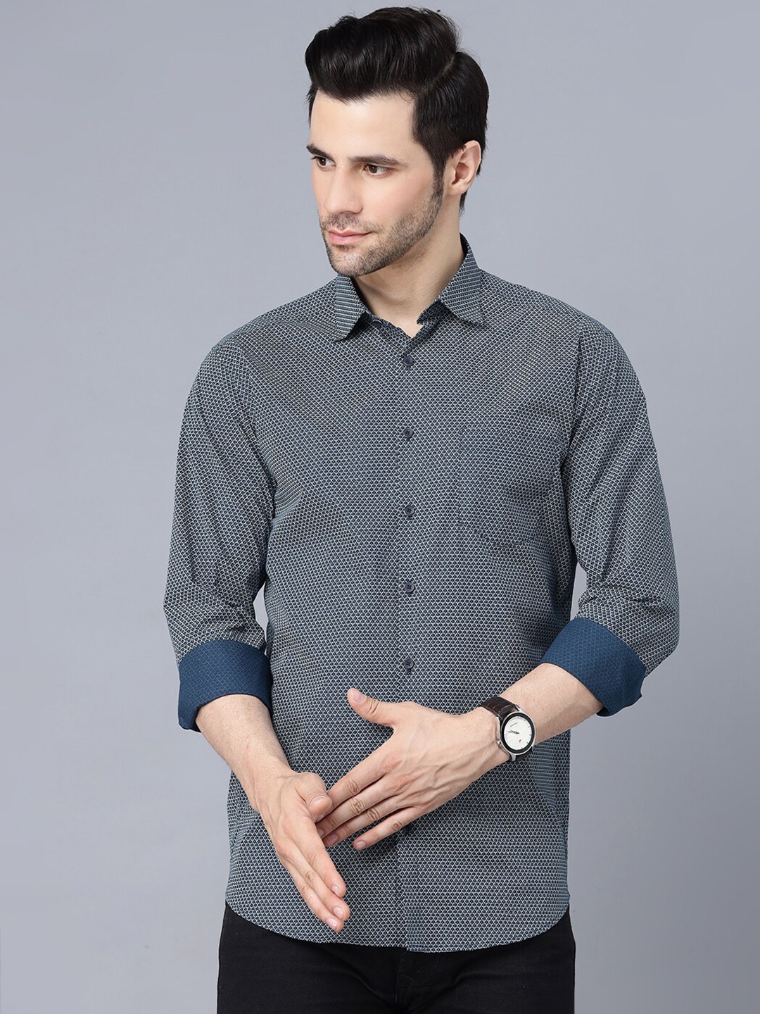 

MR KAMEEJ Men Blue Relaxed Printed Pure Cotton Casual Shirt