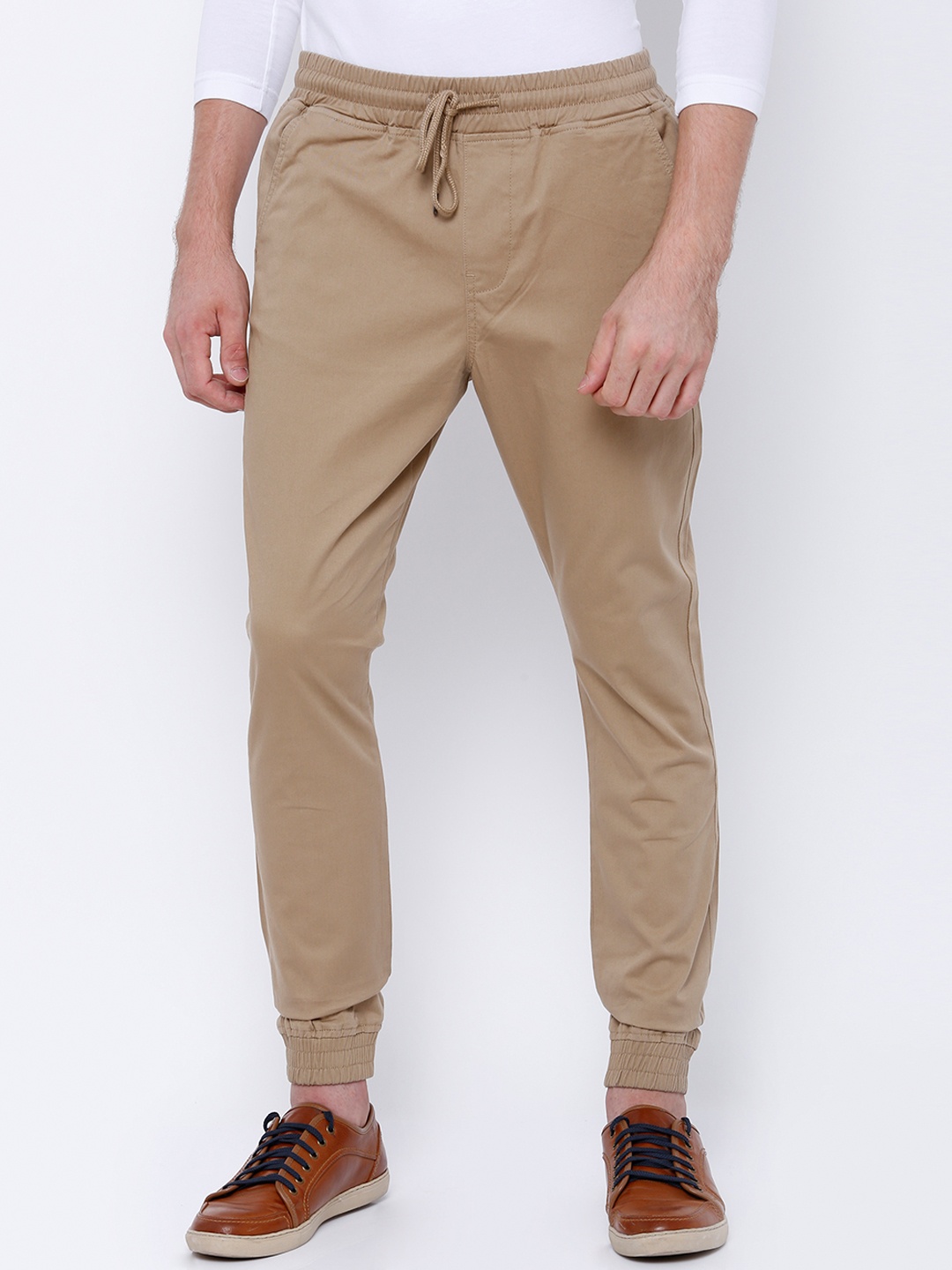 

LOCOMOTIVE Men Khaki Regular Fit Solid Joggers