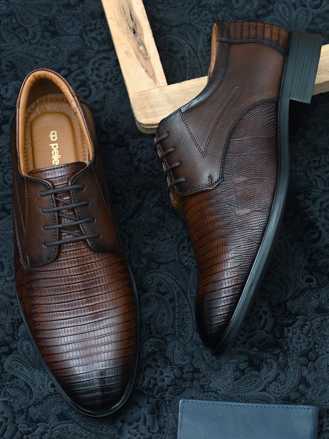 

pelle albero Men Brown Solid Formal Derbys