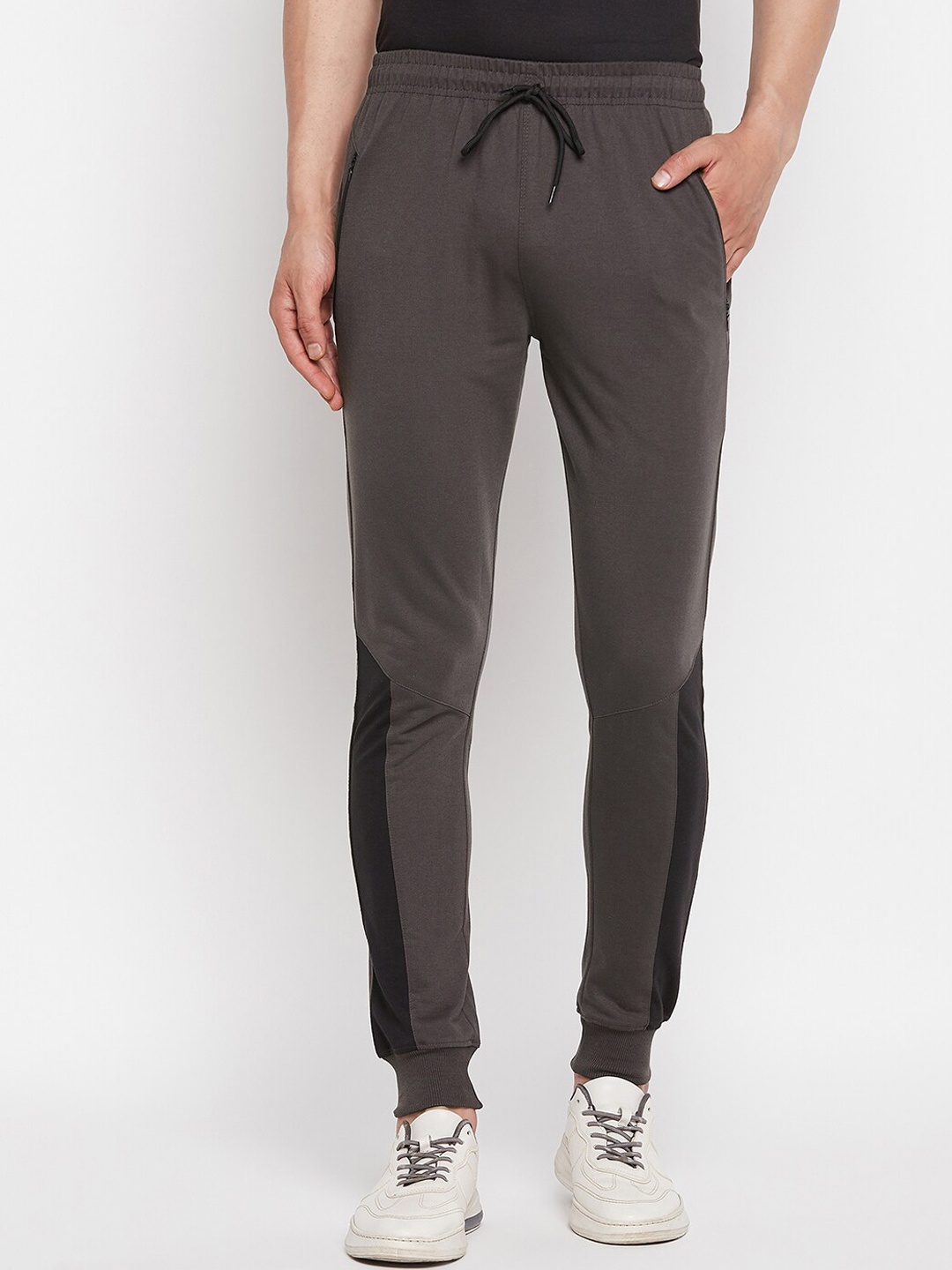 

FirstKrush Men Charcoal Grey Solid Cotton Slim-Fit Track Pants