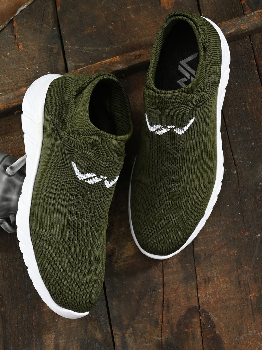 

VIV Men Olive Green Woven Design Slip-On Sneakers