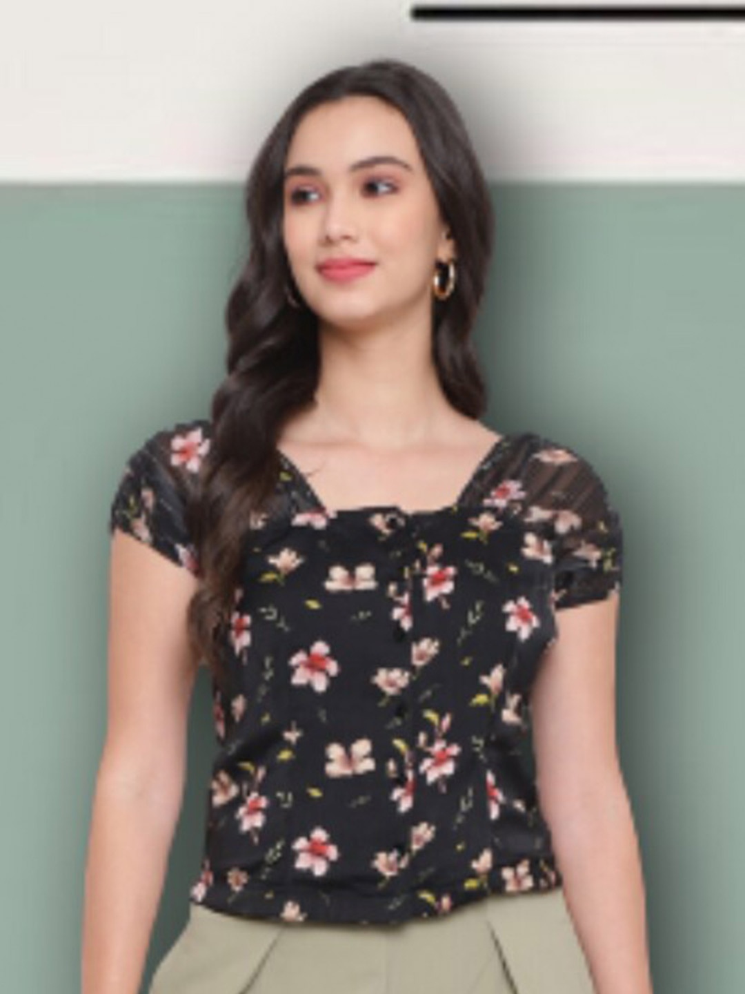 

Latin Quarters Black Floral Print Sweetheart Neck Top