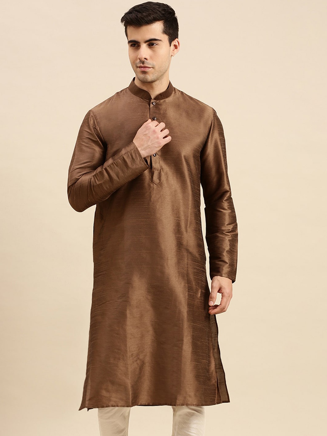 

Sanwara Men Brown Solid Straight Kurta