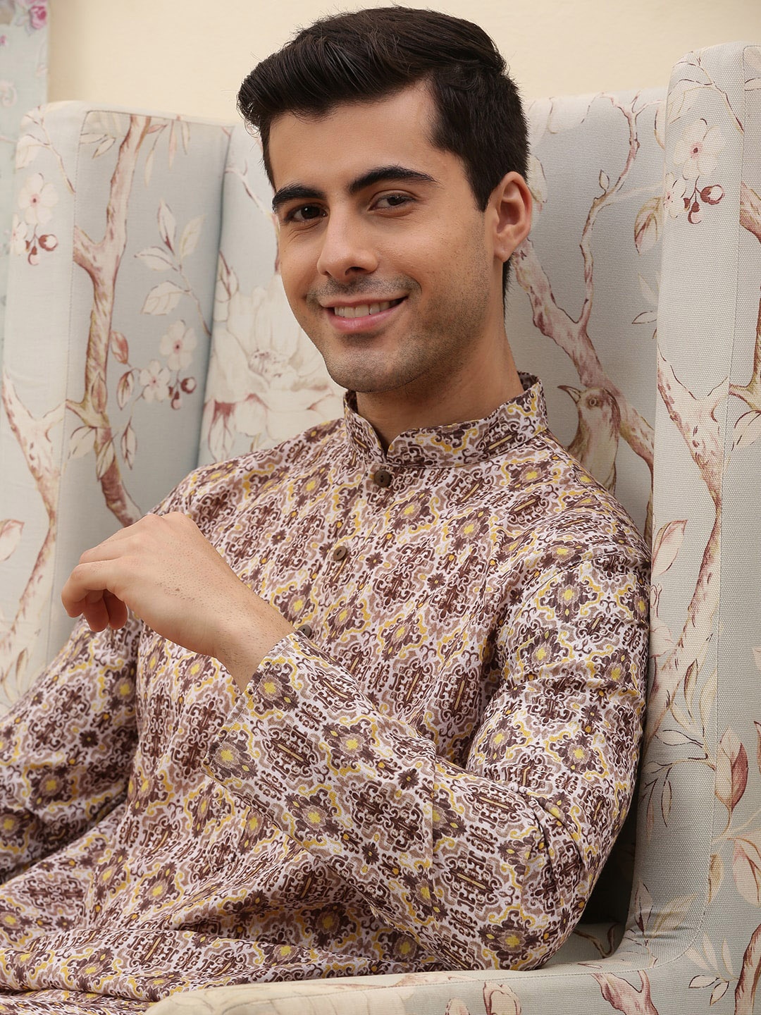 

Sanwara Men Yellow & Brown Ethnic Motifs Printed Cotton Kurta
