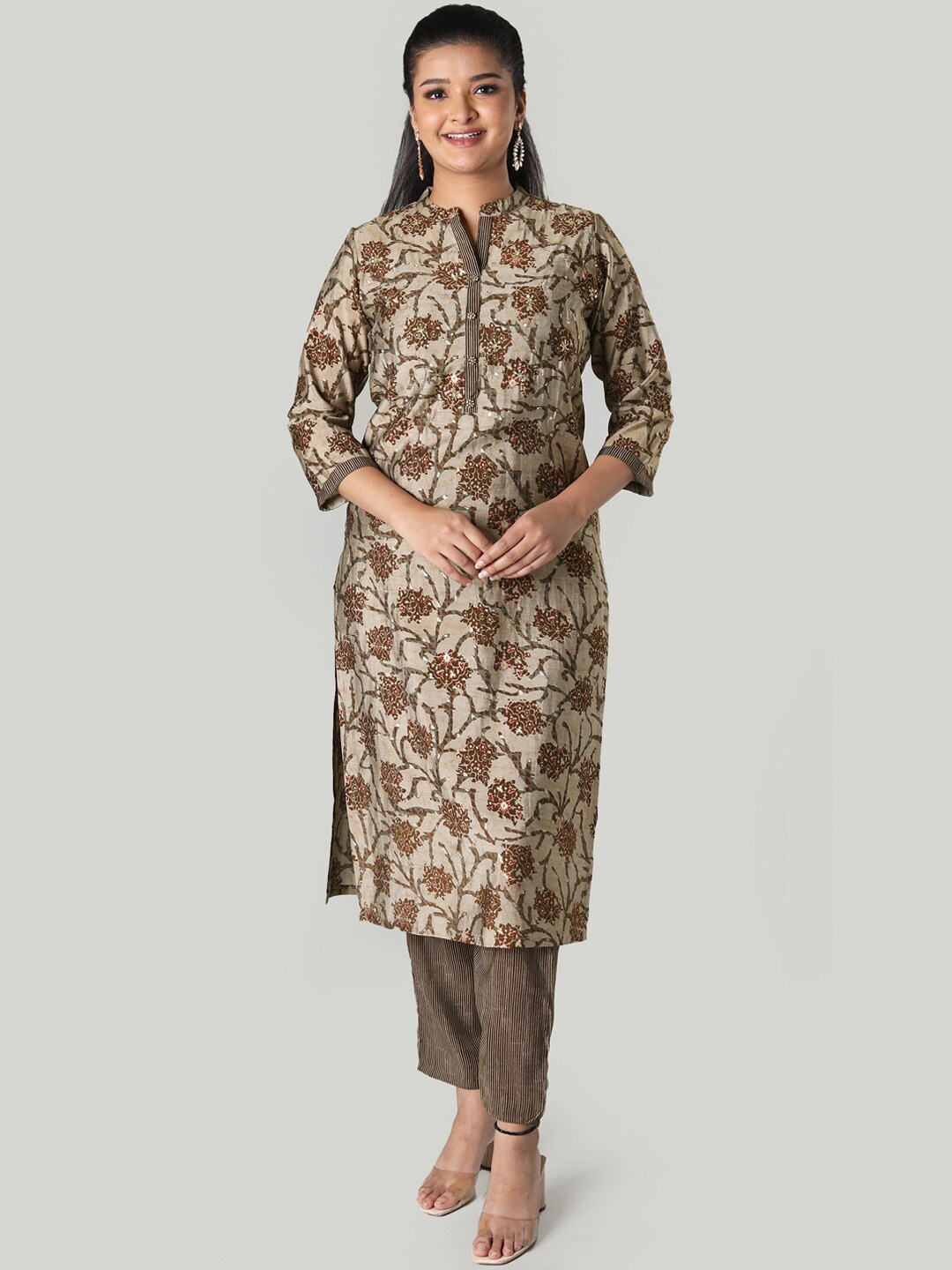 

taruni Women Brown Floral Kurta with Trousers