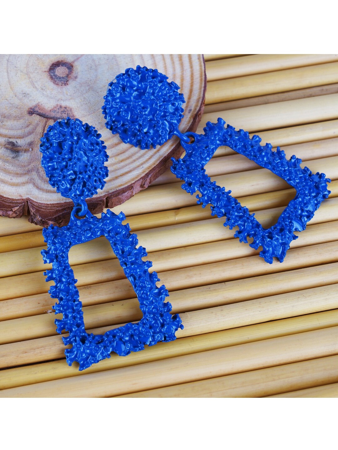 

MIZORRI Blue Contemporary Drop Earrings