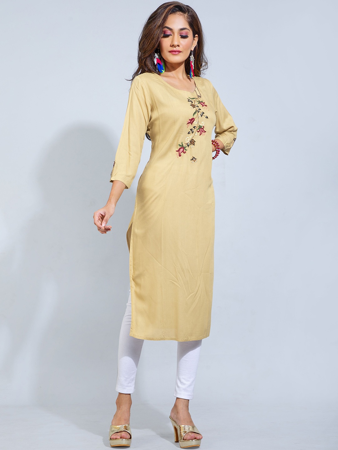 

POONAM DESIGNER Women Beige Floral Thread Work Kurta