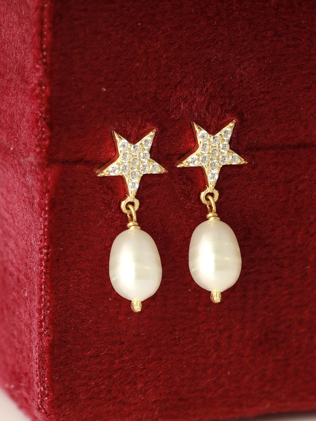 

GIVA 925 Sterling Silver 18k Gold Plated Starry Pearl Earrings