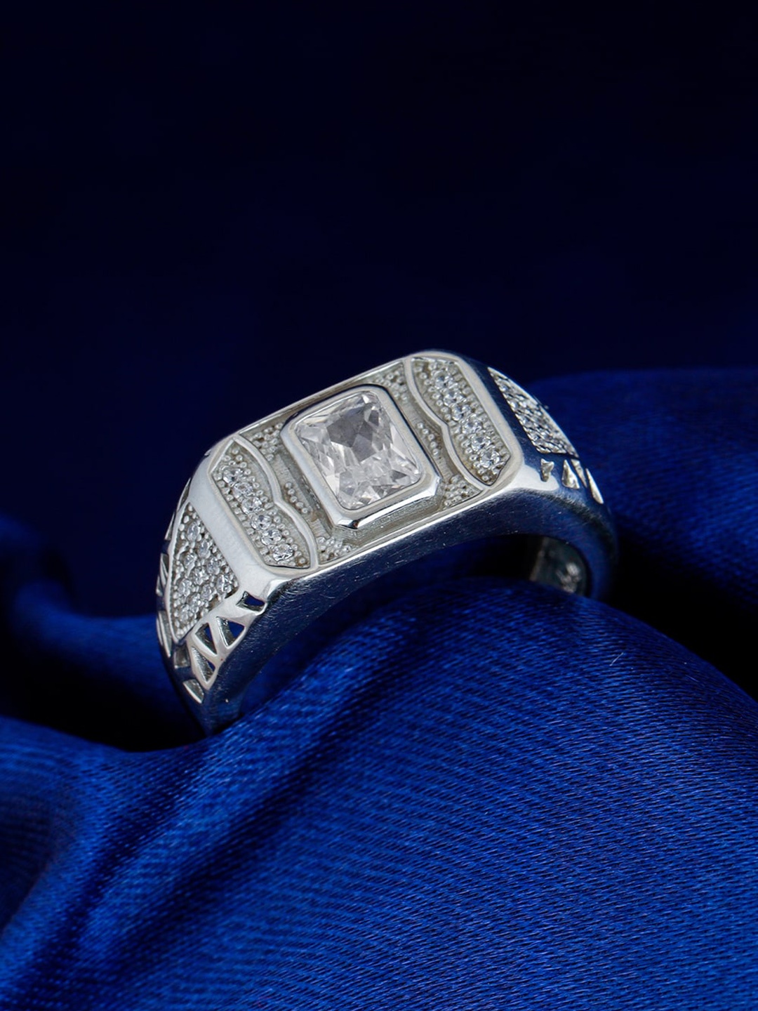 

GIVA Men 925 Sterling Silver Rhodium Plated Luminous Stone Ring
