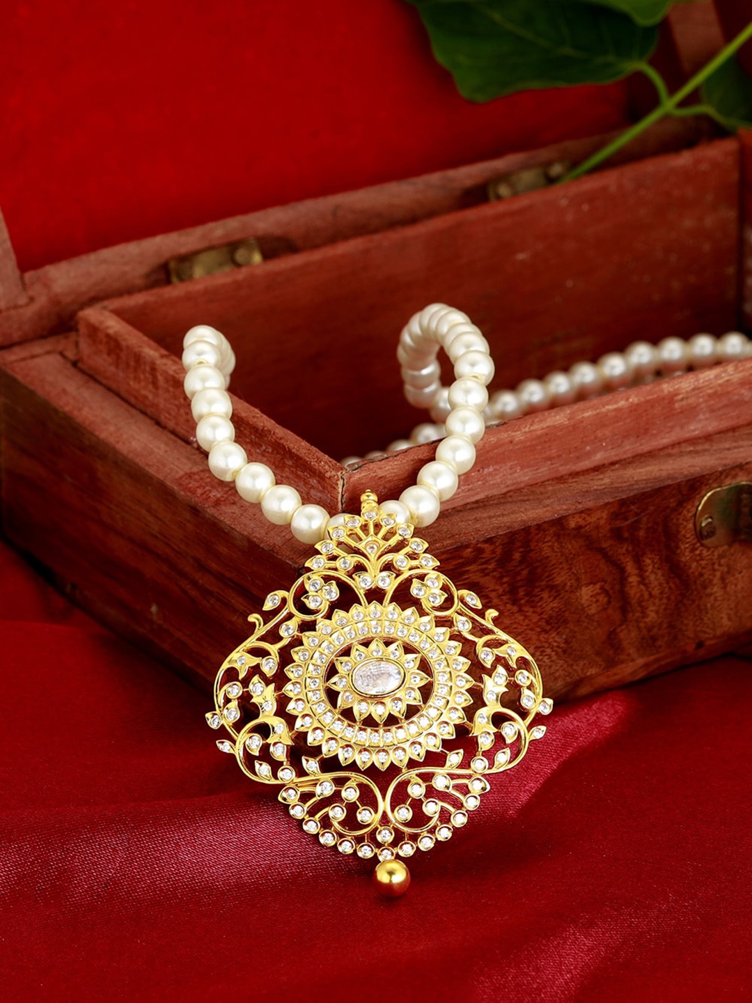 

GIVA 925 Sterling Silver 18k Gold Plated Imperial Pearl Necklace