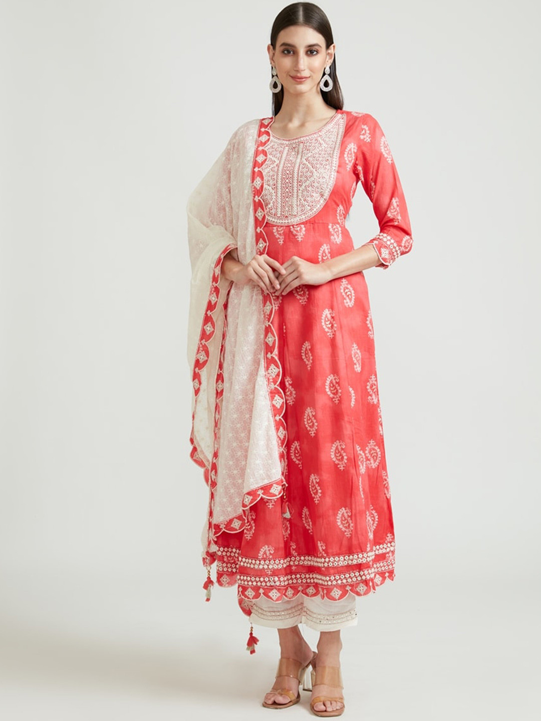 

Neerus Women Red & Off-White Printed Thread Work Pure Cotton Kurta with Palazzos & Dupatta