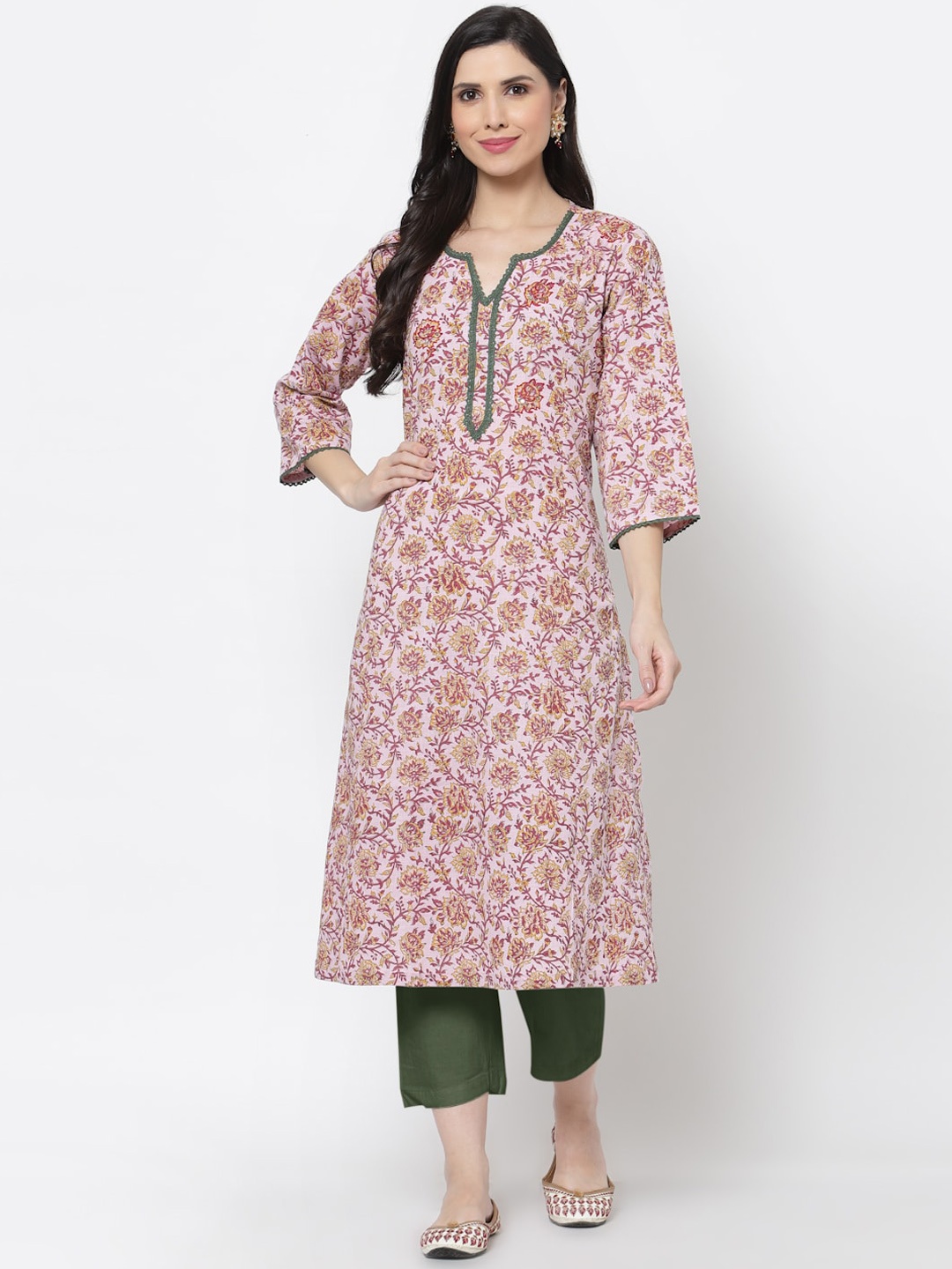 

DART STUDIO Women Maroon Floral Printed Sweetheart Neck Flared Sleeves Block Print Kurta