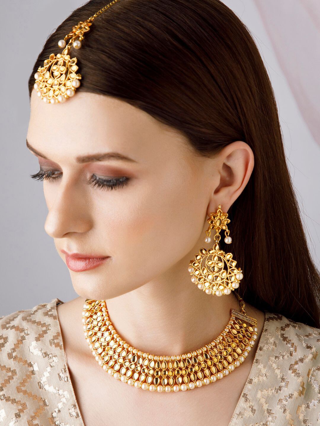 

Rubans Gold-Plated Kundan-Studded & Beaded Jewellery Set