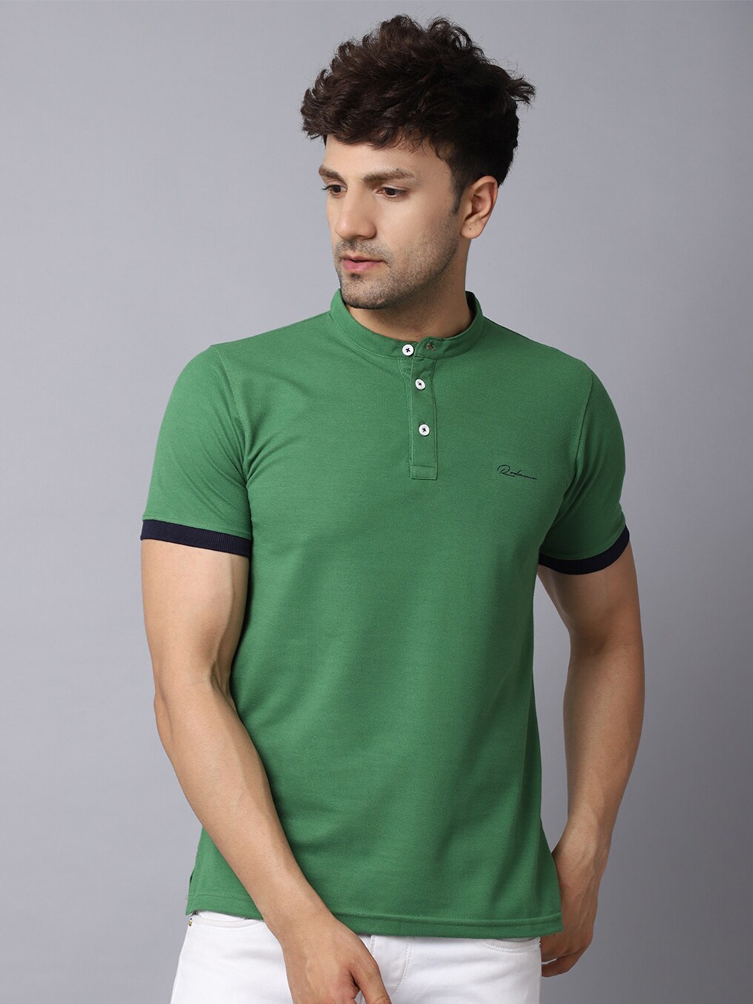 

Rodamo Men Green Mandarin Collar Slim Fit T-shirt