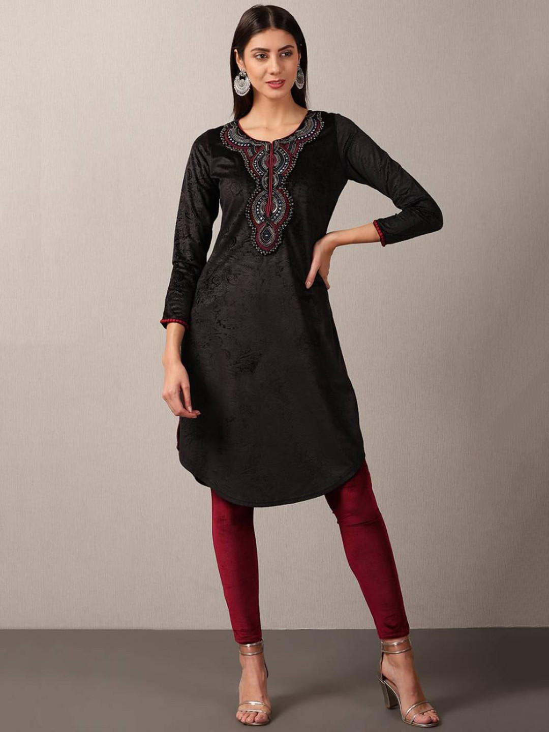 

Lakshita Women Black Geometric Embroidered Round Neck with Stone Work Velvet Kurta