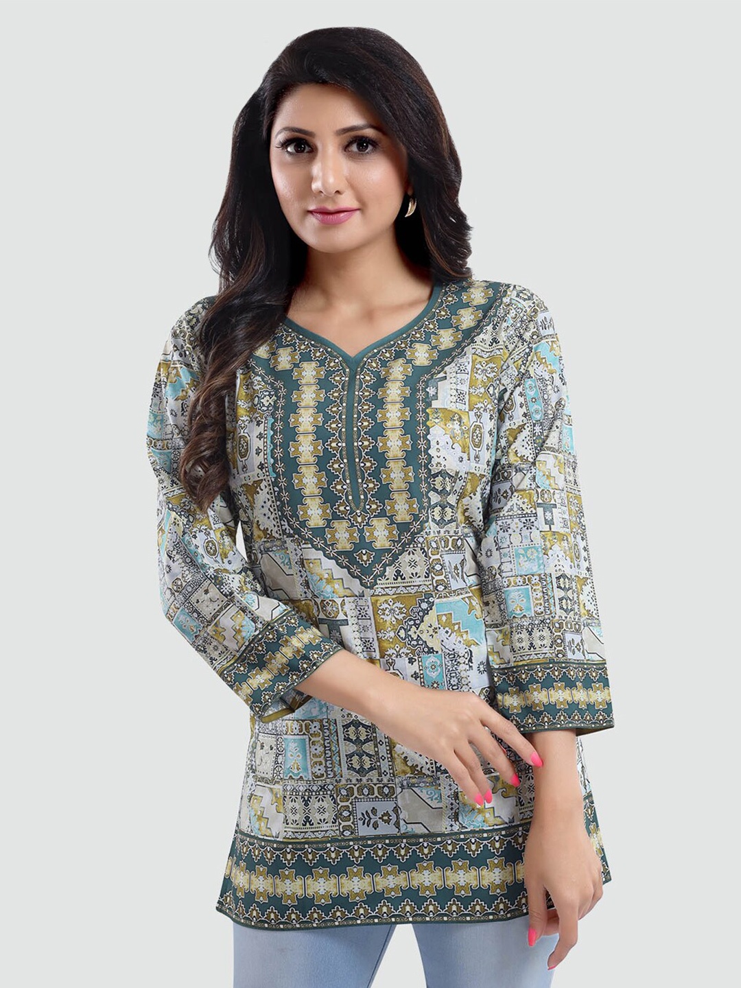 

Saree Swarg Grey & Blue Geometric Printed V-Neck Kurti