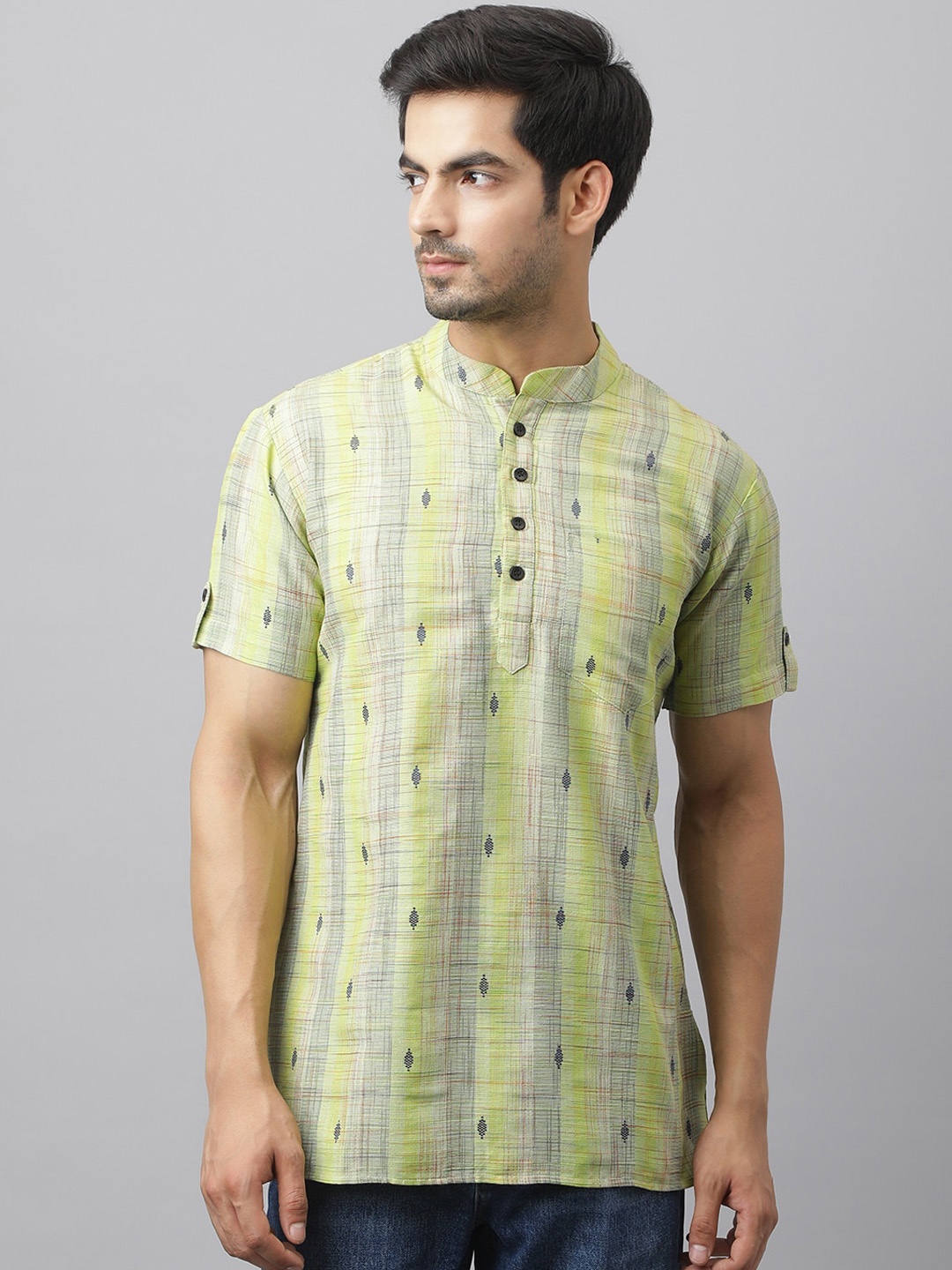 

Waahiba Men Green Geometric Yoke Design Thread Work Indigo Handloom Kurta