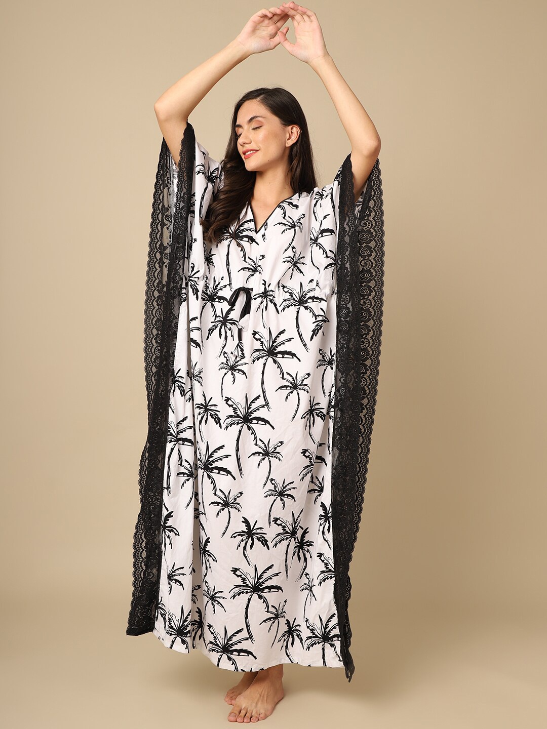 

Boston Club White Printed Maxi Nightdress