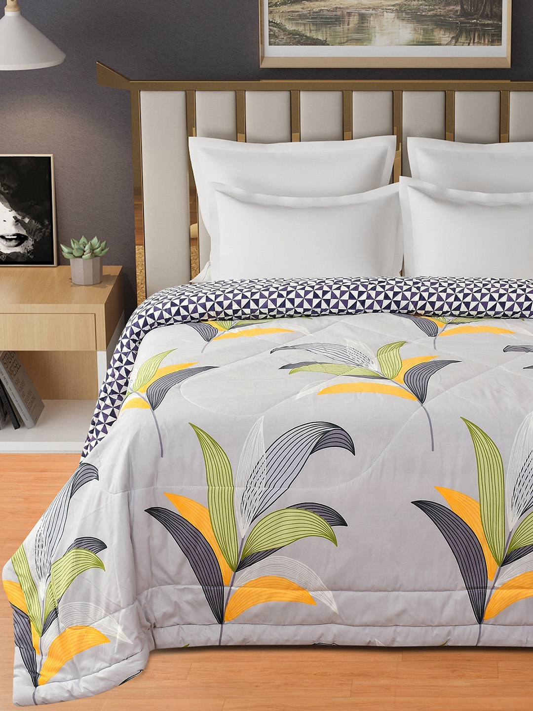 

Florida Unisex Grey Blankets Quilts and Dohars