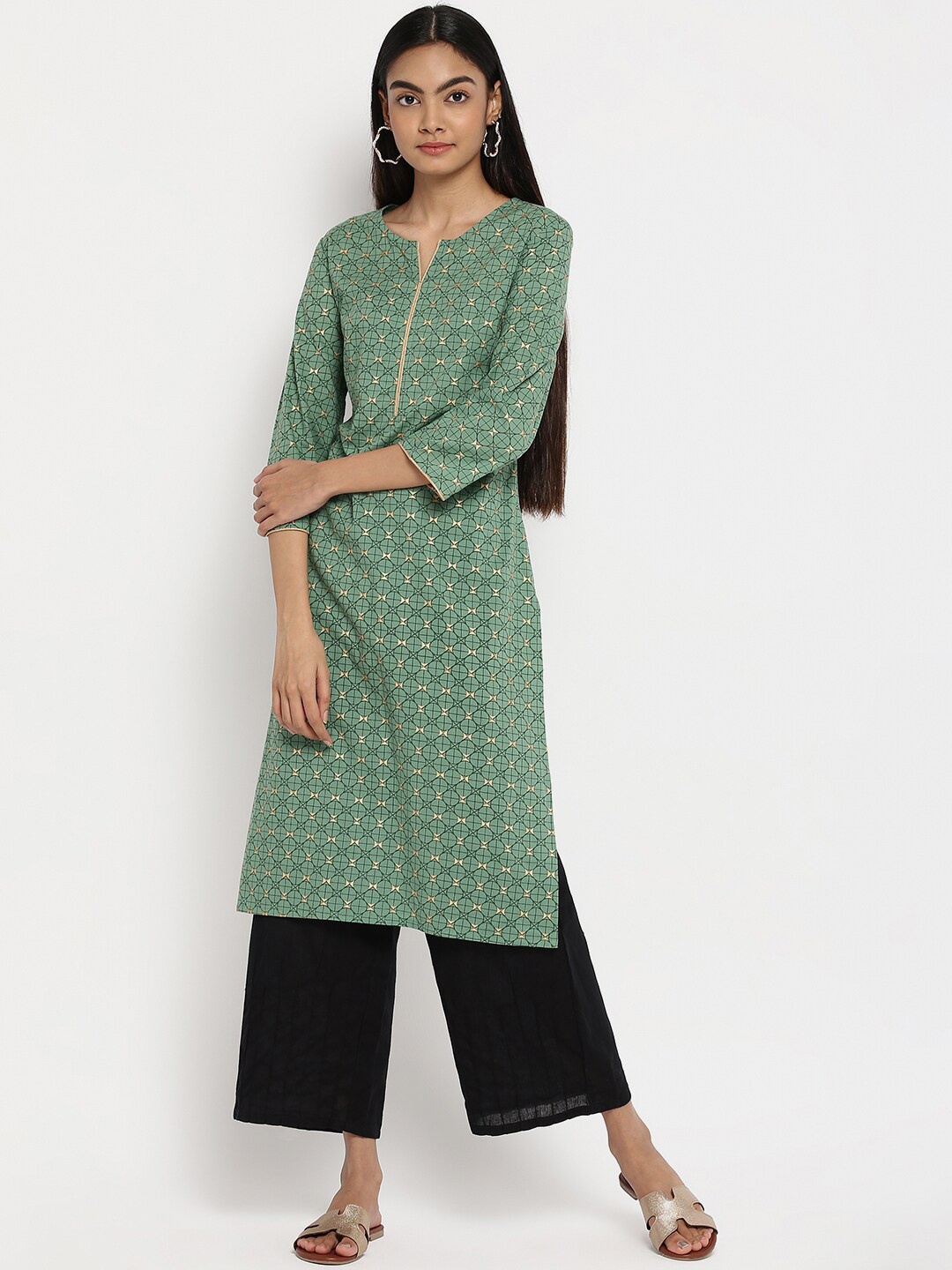 

R&B Women Green Geometric Round Neck Thread Work Kurta