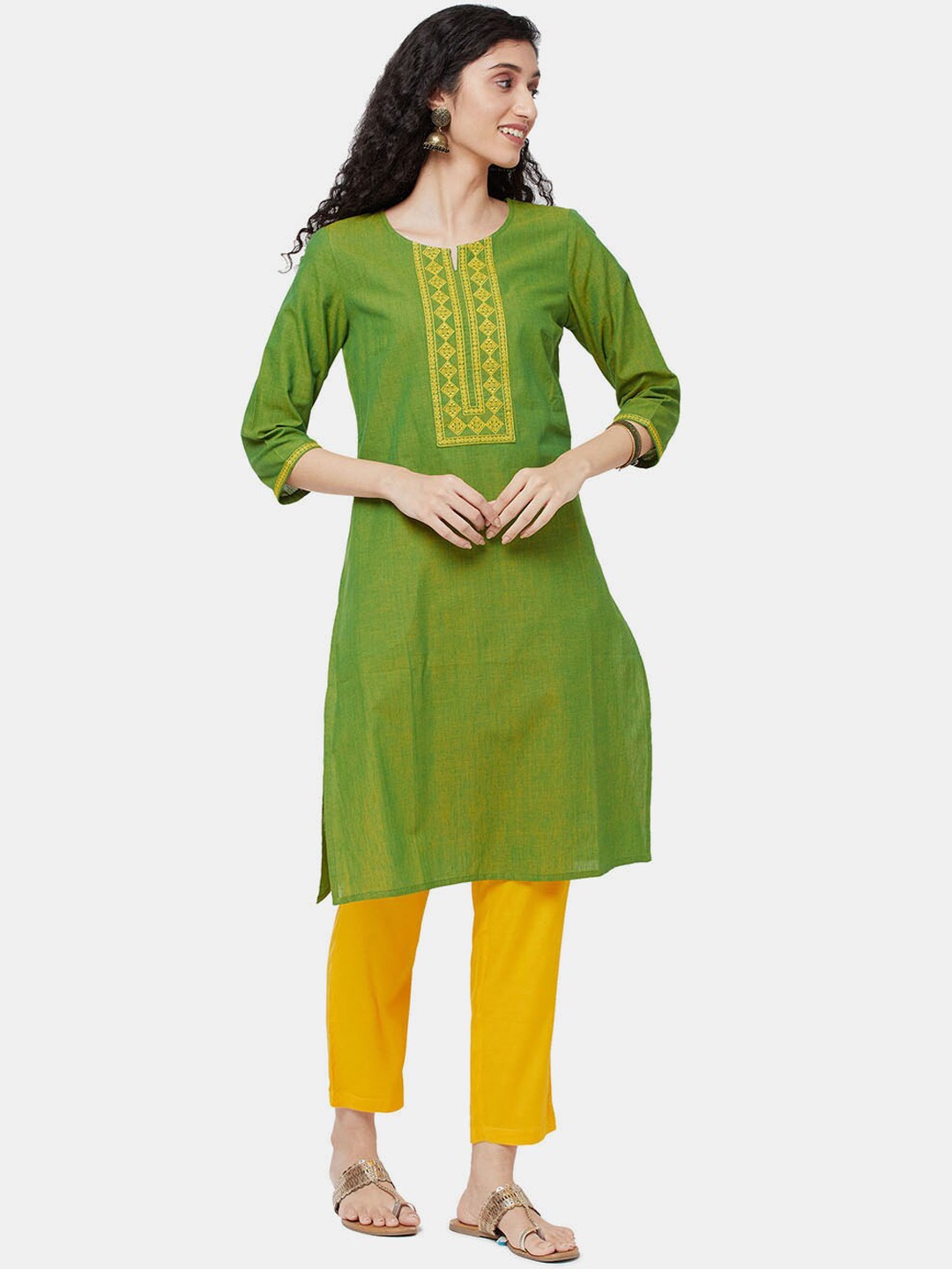 

R&B Women Green Geometric Yoke Design Thread Work Cotton A-line Kurta