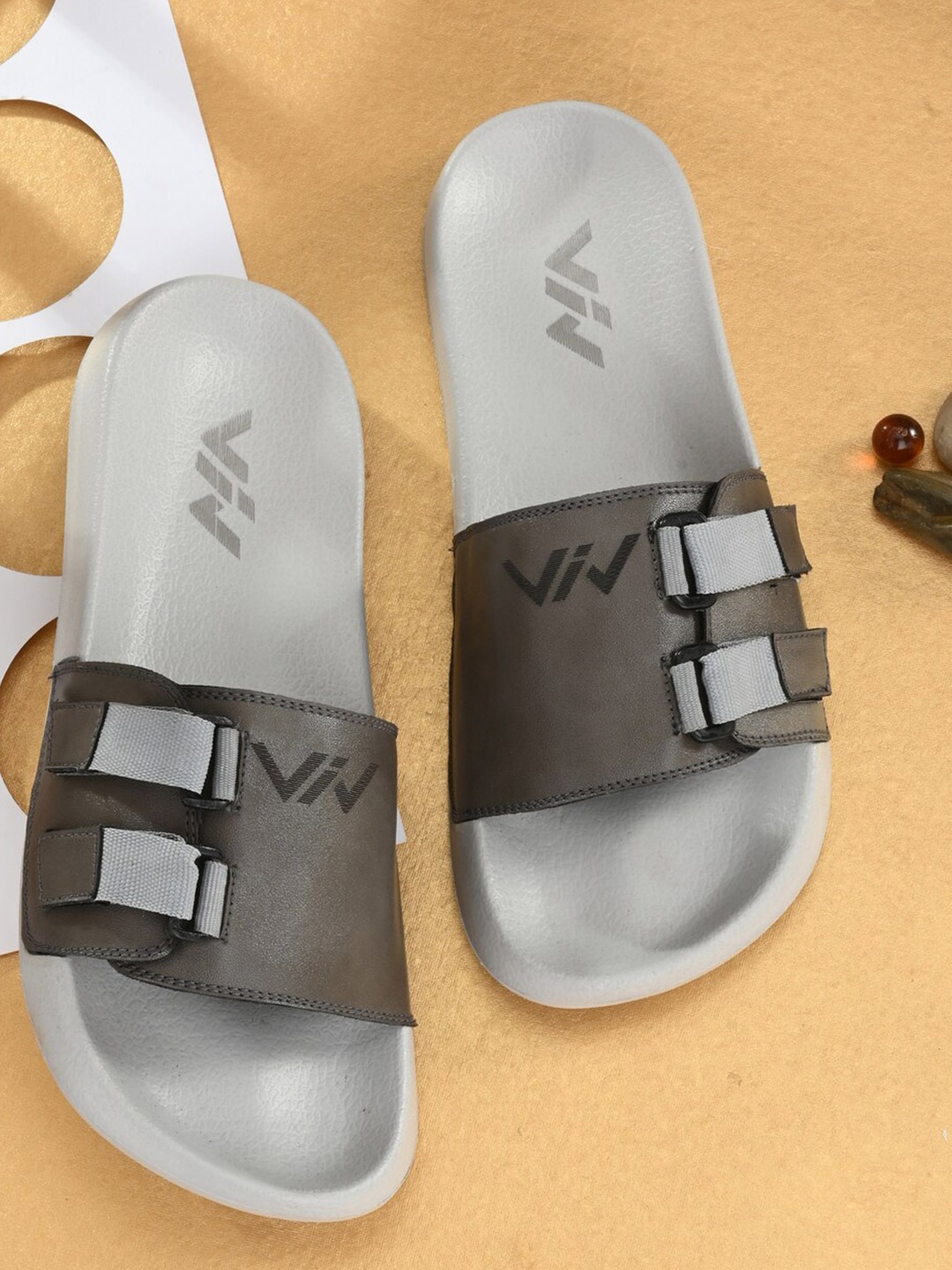 

VIV Men Grey Sliders