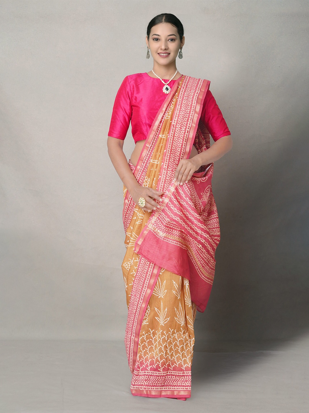 

Unnati Silks Brown & Pink Ethnic Motifs Zari Silk Blend Baluchari Saree
