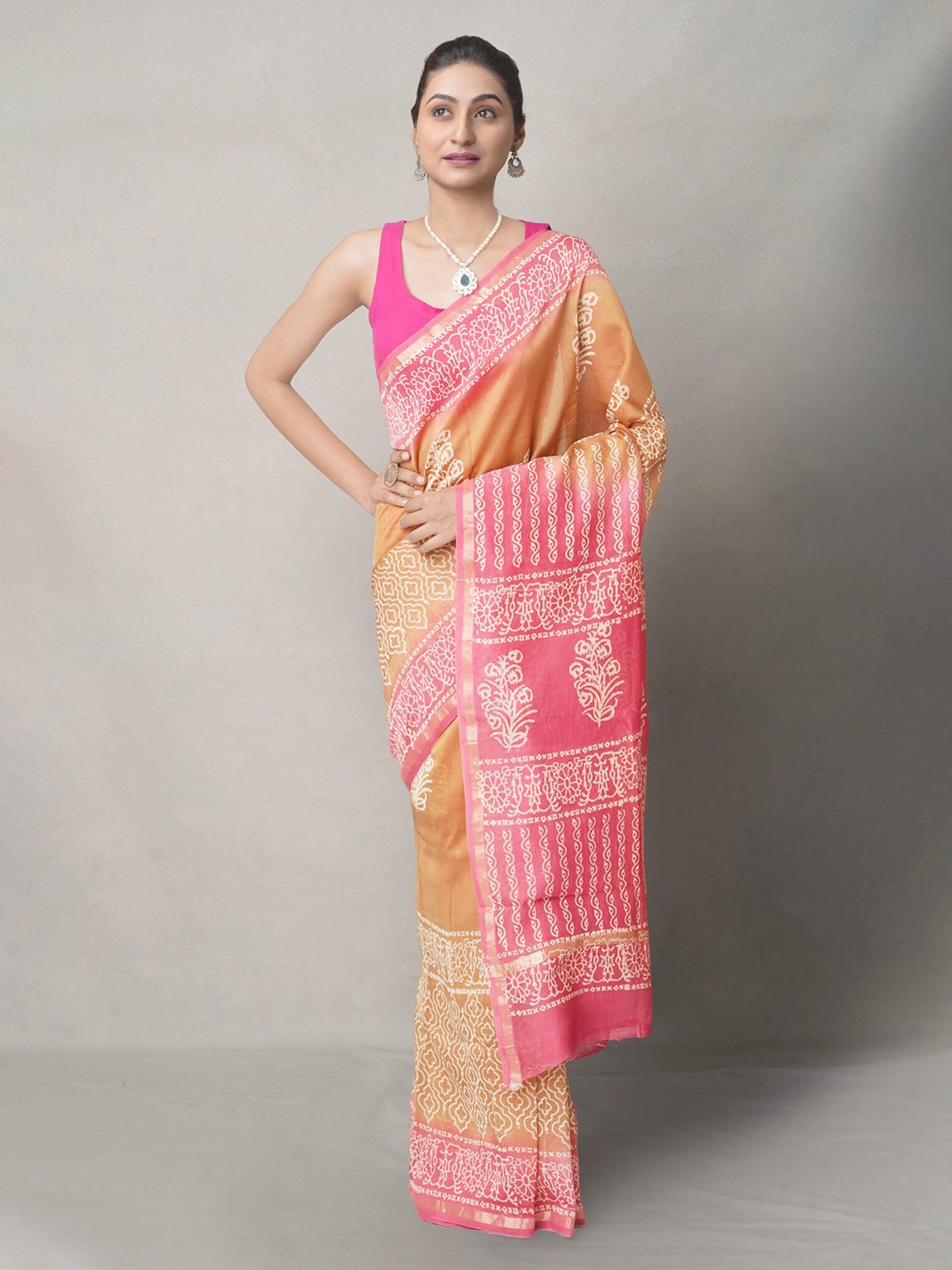 

Unnati Silks Brown & Pink Ethnic Motifs Silk Blend Baluchari Saree