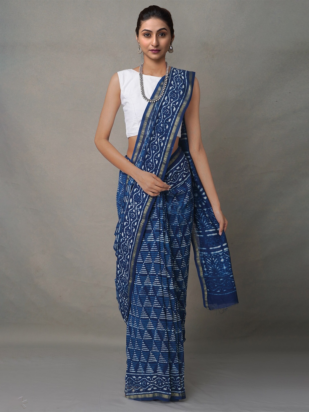 

Unnati Silks Blue & White Dabu Silk Cotton Chanderi Saree