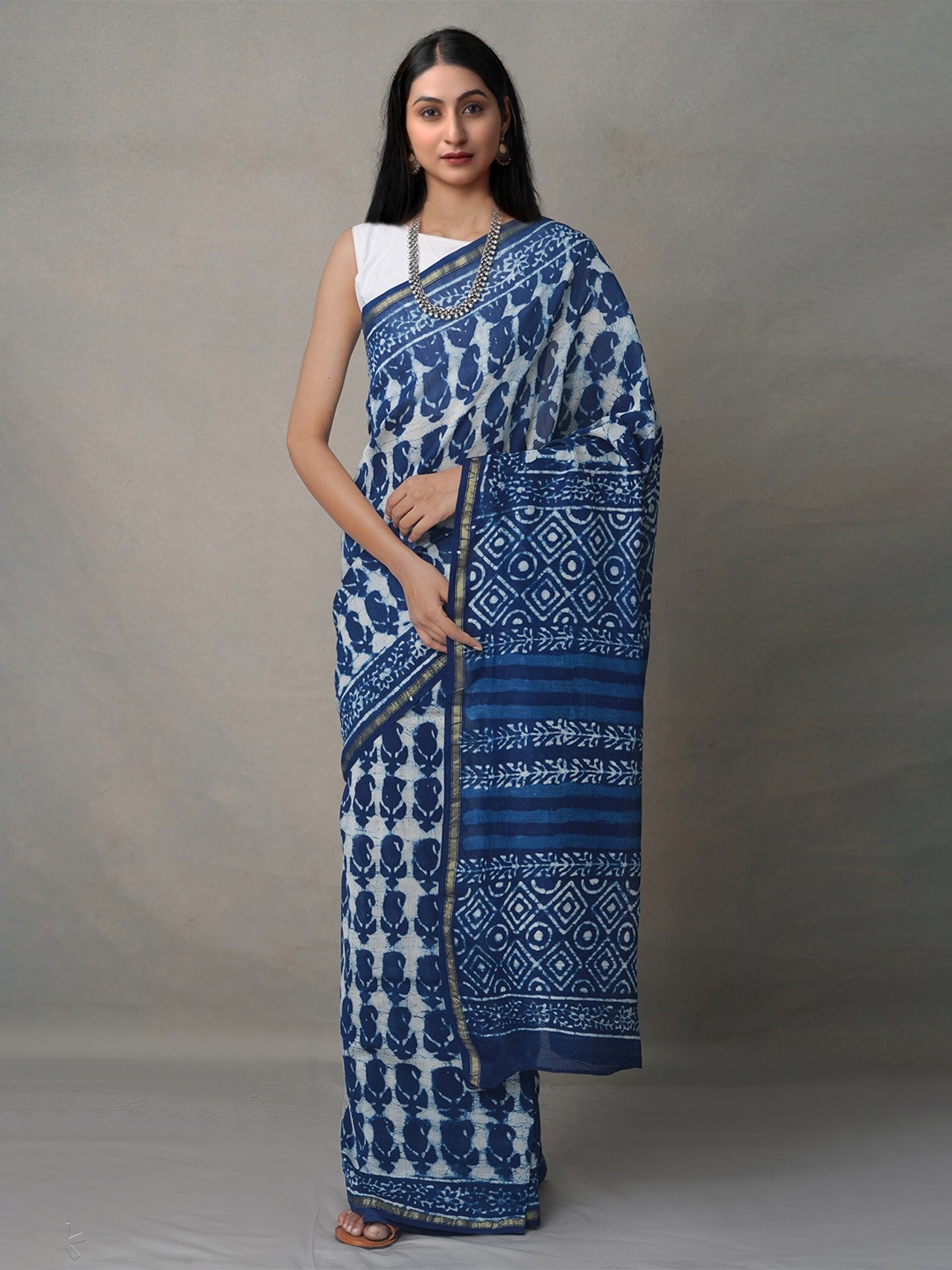 

Unnati Silks Blue & Off White Handloom Silk Cotton Chanderi Saree